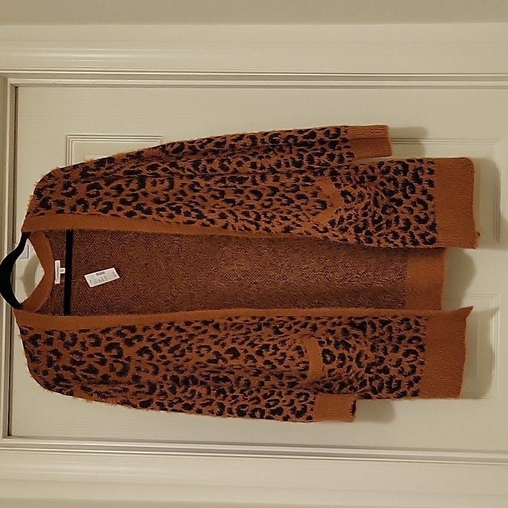 NWT Maurices eyelash leopard print cardigan